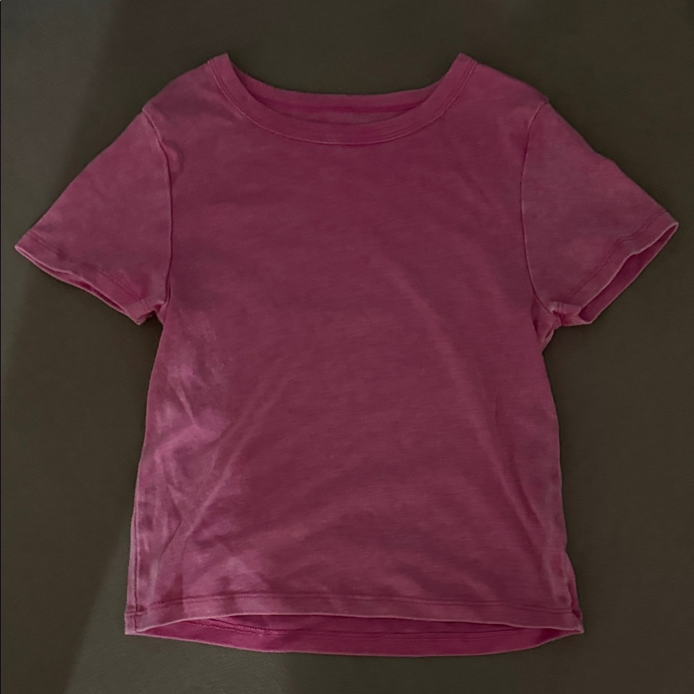 American Eagle Outfitters Magenta Short Sleeve Tee
